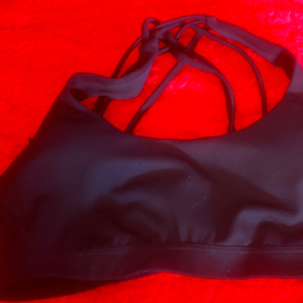 Victorias Secret Sports Bra... BLK, Size SMALL.